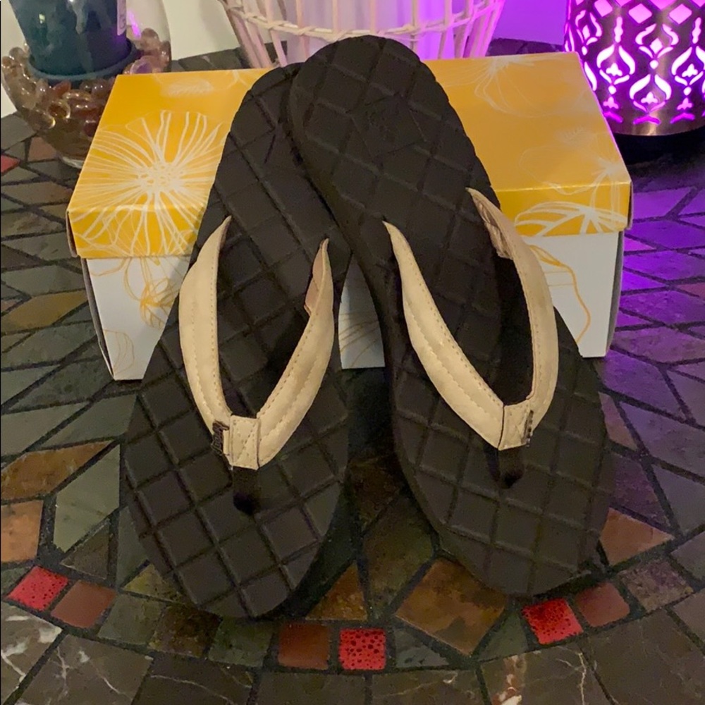 Reef Dreams 2 Lux Sandals size 10 NWT